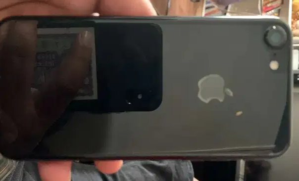 IPhone 7 128 GB Jet Black

128 gb
Black
77% battery Health
With full body guard installed
