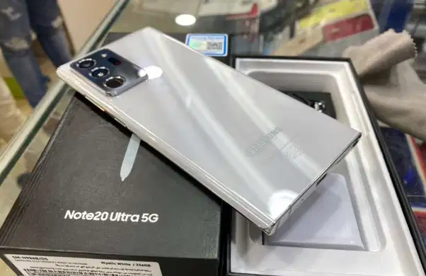 Samsung galaxy Note20ultra

Samsung galaxy Note20ultra 5g white color have box accessories little use no scratches no dent