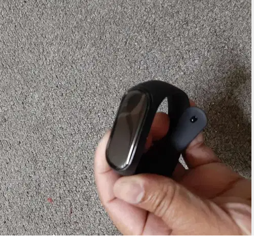 MI 4 smart band
Mi 4 origional smart band