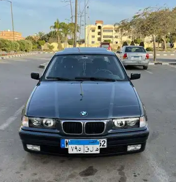 E 36 model 1998
جميع الكماليات مانيوال فاتحه سقف ابراج تكيف تاتش كريات تعتيم سخانات كراسي حساس نفق مانع تزحلق زجاج ملون فوانيس ڤاكيوم طاره متحركه ويوجد بها تليفونها الاصلي و كتالوج السياره والمفاتيح ا...