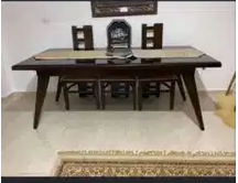 طاولة سفرة مستعملة للبيع
