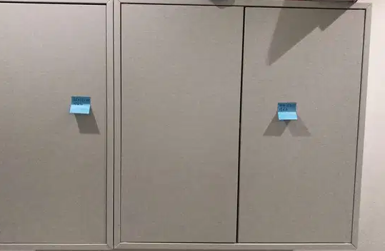 Ikea shelves with wall brackets

Ikea shelves
2 door-13kd
1 door - 10kd
Good condition