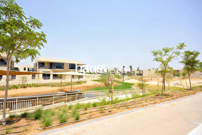 Best Located 4 Bed In Maple 1! Viewable Today
Type
Villa
Purpose
For Sale