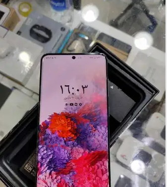 للبيع سامسونج s20 5G رامات 16 ومساحة 128 جيجا
الجهاز ممتاز جدا استعمال خفيف