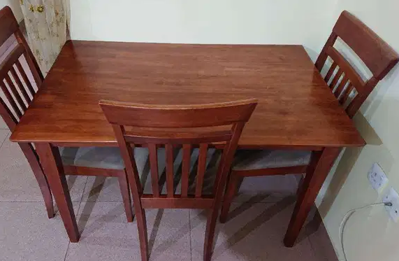 Dining Table
Need to clear urgently, dining table from Safat Alghanim for KD 20/- negotiable, interested buyers can WhatsApp me.