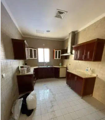 Western style villa flat for rent in mangaf
western style villa flat for rent in mangaf area 3 bedroom hall kitchen maid room 3 bathroom one master bedroom maid also have bathroom and ruff top have su...