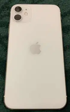 Iphone 11 64 white battery 100% not used to much
Very neat and good condition battery 100% I have box also if anyone interested call me