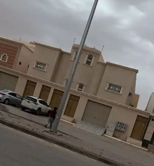 شقه ارضيه كبيره
شقه ارضيه شمال المنصوريه أ
قطعه 948
جديده مستاجر واحد
المداخل والسطح مستقل
ومدخل سياره وحوش
ثلاث غرف نوم
دورتين مياه
ومطبخ ومستودع
مجلس رجال ومقلط