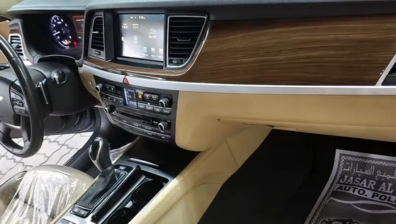 جينسس 2015
*Hyundai Genesis* Trim : Royal 3.8 Killometers : 113701 km Color : Dark blue Year : 2015 
Doors : 4 door Body condition : perfect inside and outside Mechanical condition : perfect inside an...