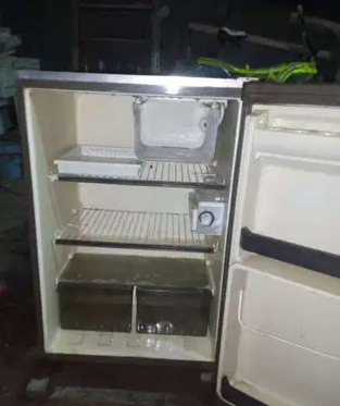ثلاجه ميني بار
