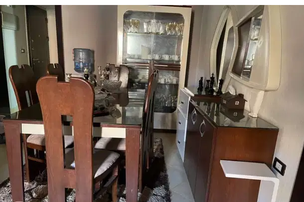 سفرة و نيش و بوفيه للبيع
سفرة ٦ كراسى .. بوفيه .. نيش استعمال بسيط بحالة جيدة