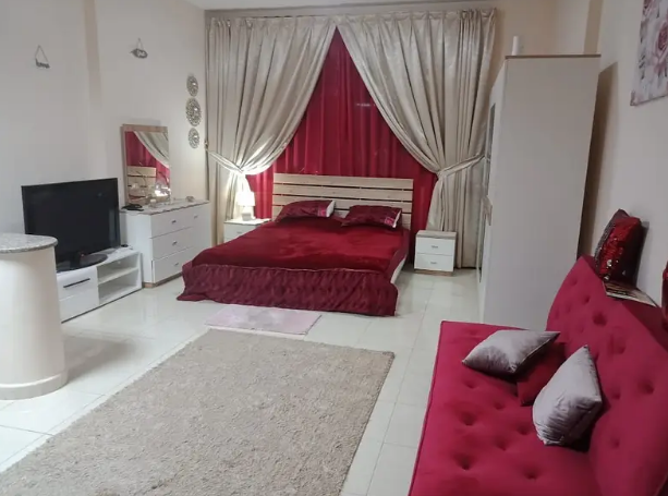 READY TO MOVE FURNISHED STUDIO
WELCOME TO . ADIL AL SUBAIDI REAL  ESTATE OUR MISSION IS PROVIDING YOU THE BEST SERVICE. 

APARTMENT DETAILS 

* Studio
* washroom
* kitchen

BUILDING DETAILS 

* 24 hou...