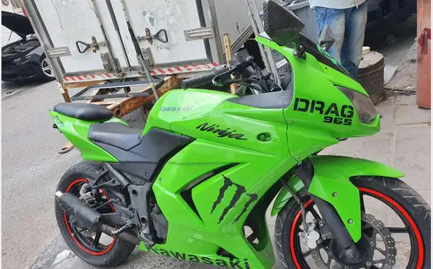 Kawasaki ninja 250r 2010 model used