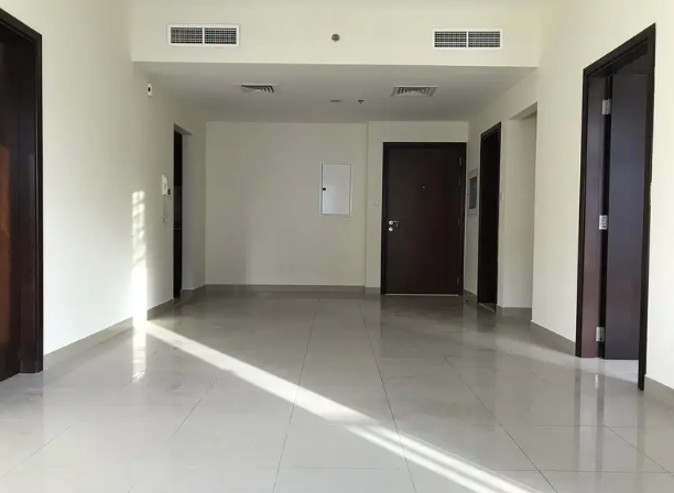 Beautiful 2-Bedroom plus Laundry/ Store l Balcony l Vacant on Transfer
Living the good life in La Riviera Estates (LRE) 
Two minutes of Al Khail Road, near the Jumeirah Village Circle, La Riviera Esta...