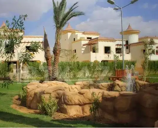 فيلا للبيع بكمبوند ريفيرا هايتس بجوار الجامعة الأمريكية
فيلا للبيع بكمبوند ريفيرا هايتس بجوار الجامعة الأمريكية
مساحه الارض : 635م
مباني : 400م
تتكون من ارضي واول وروف
ارضي : 176م
اول: 174م
روف: 46م
ج...