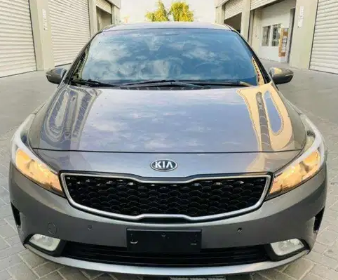 Kia Cerato

Available for immediate purchase, 2018 kia cerato with neat interior and exterior. No scratch or any dent on the body and its a full option.