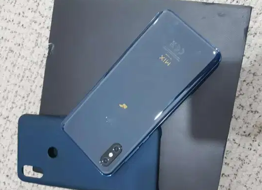 Mi mix 3 6 gb ram
Good conditions like new no
Any issue last price 70 kd
