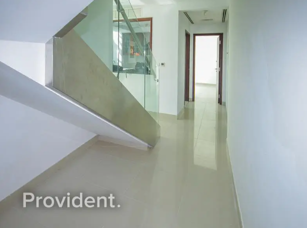 Heart of Downtown | Spacious | Modern Duplex
Provident Estate is proud to be bringing you this sleek, duplex apartment with a Boulevard view. Two bedrooms, 2.5 bathrooms, floor-to-ceiling windows, bui...