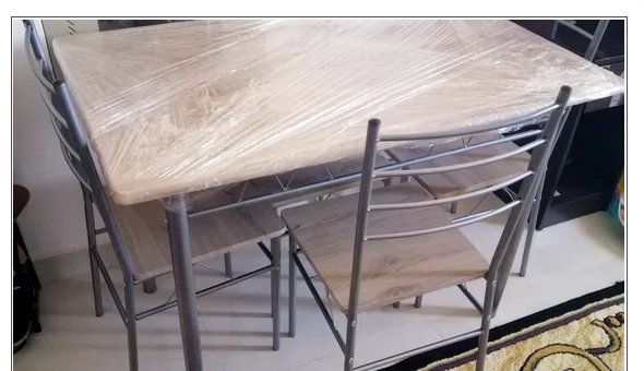 طاولة طعام  للبيع