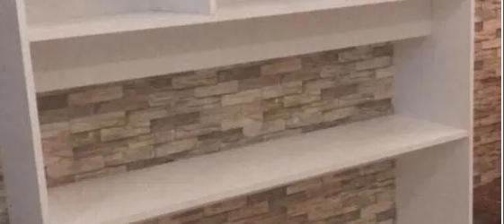 مكتبة للبيع