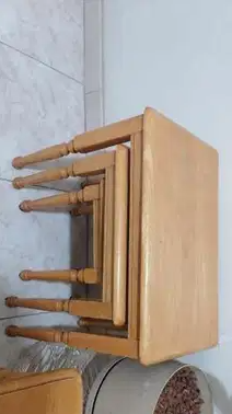 طاولات باحجام مختلفة