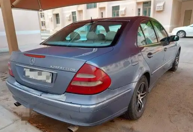 مرسيدس E200