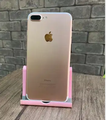 IPhone 7puls 128 g zero battery 100