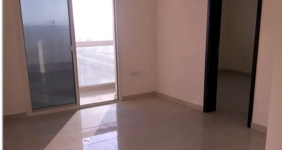 غرفه وصاله اول ساكن للايجار السنوي في عجمان شارع النعيمية الخلفي الفاصل