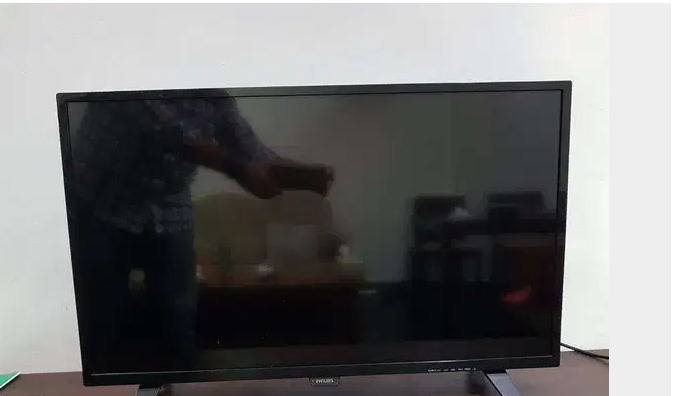 Philips LED HD TV SIZE 32