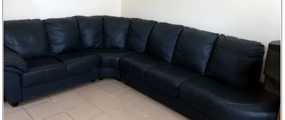 كورنر جلد بحاله ممتازه جدا  للبيع