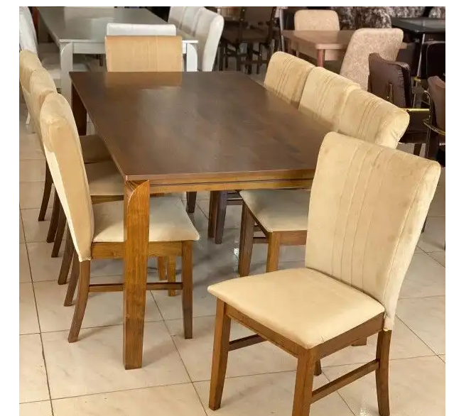 طاولة طعام فاخرة للبيع