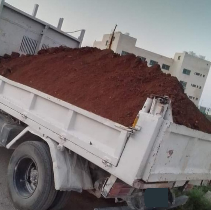 يوجد+تراب+احمر+زراعي+في+عمان+0788441130
