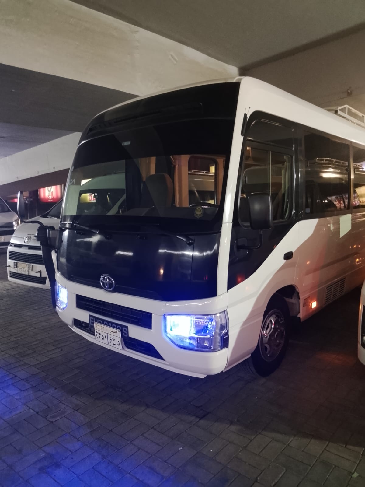 لرحلات المجموعات.. تويوتا كوستر هو الاختيار 🚌